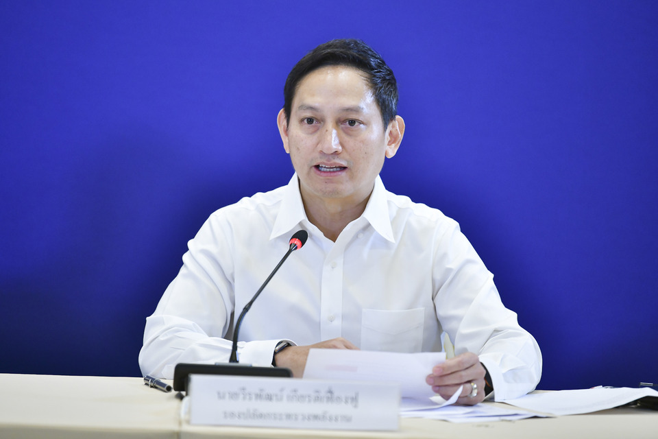 ก.พลังงาน เผยยอดใช้ดีเซลพุ่ง 87.5 ล้านลิตรต่อวัน เบนซินยอดใช้สู่สภาวะปกติ ระบุ ประชุม ศบก.ไม่ได้หารือเรื่องลดภาษีสรรพสามิตน้ำมัน