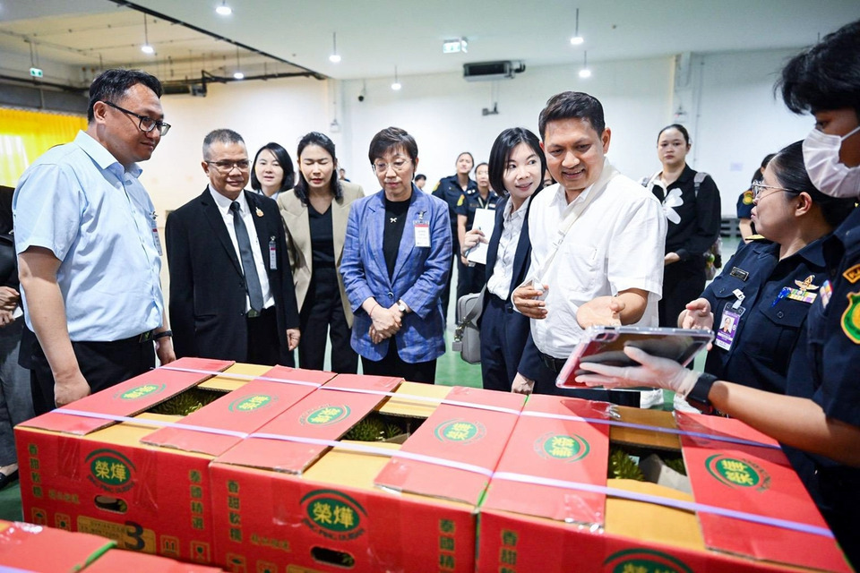 มกอช.-GACC ศึกษาดูงานด่านตรวจสุวรรณภูมิ เสริมความร่วมมือ SPS ไทย–จีน