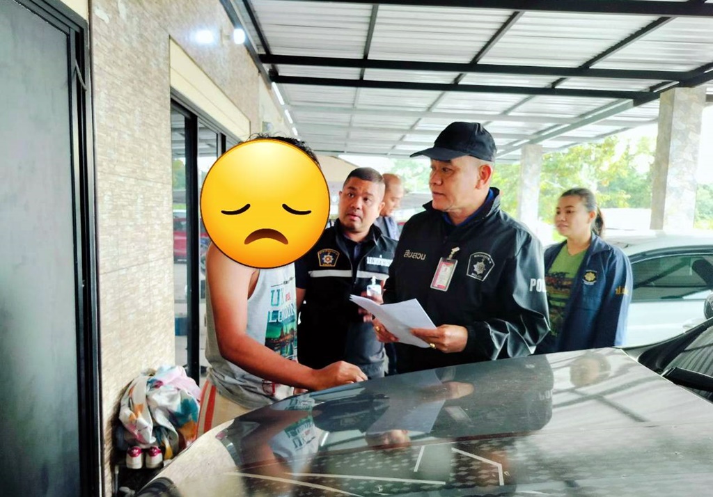 รวบ 2 หนุ่มใหญ่ใช้รถสวมป้ายทะเบียนปลอม