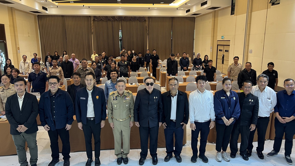 ตราดเปิดเวทีรับฟังสร้างถนนบูรพาชลทิตเฟส 3 ชูหนุนท่องเที่ยว-เศรษฐกิจ ชาวบ้านห่วงกระทบเลี้ยงหอยนางรม 