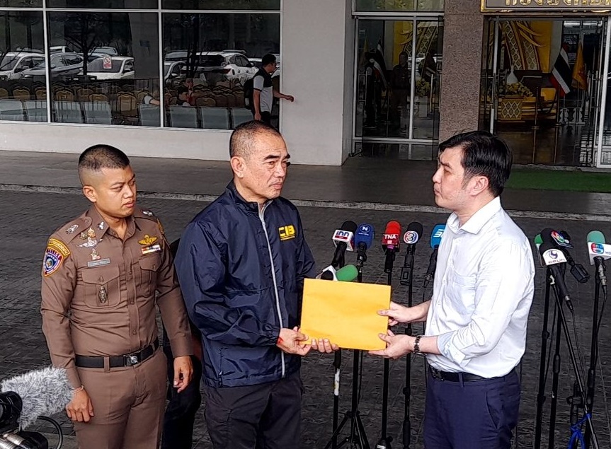 ตัวแทนผู้เสียหายจากต่างประเทศร้องปคบ.เอาผิด"ดิไอคอน"เสียหายกว่า 20 ล้านบาท