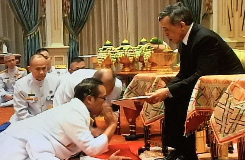 "ทูตนริศโรจน์" เล่าความประทับใจถึงประสบการณ์ถวายงาน "ในหลวง" ประกาศปกป้องสถาบันจากส่วนลึกในหัวใจ