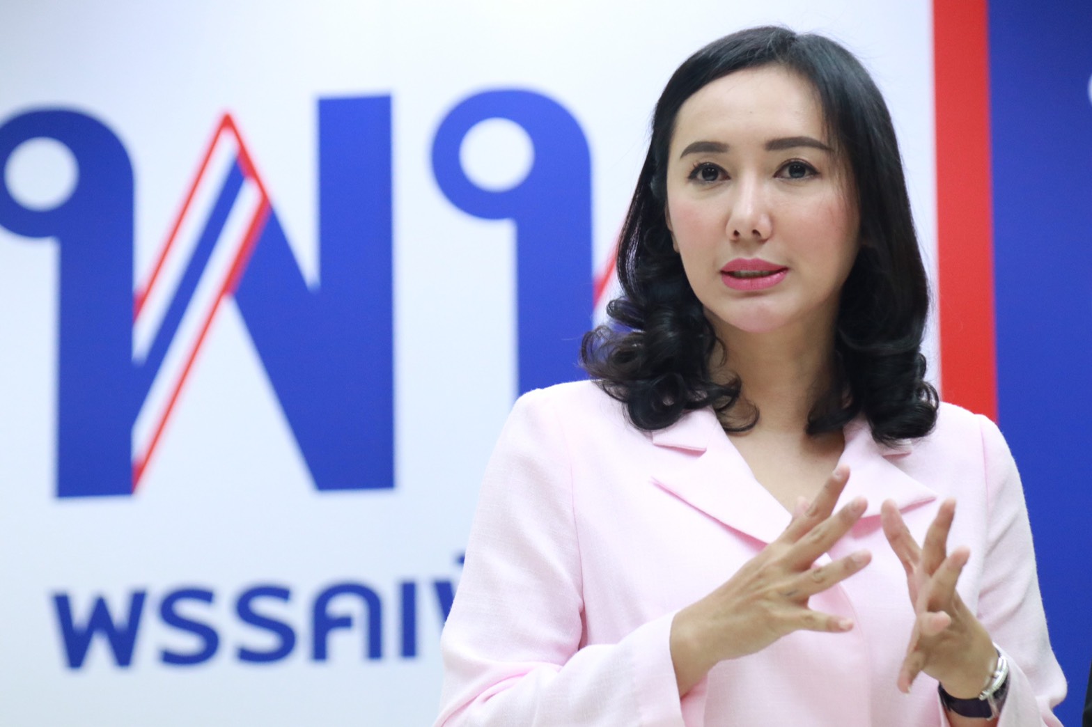 "เพื่อไทย"เย้ย"บิ๊กตู่"เหมือนรัฐไทย ไร้ตร. "ยาเสพติด"ระบาดหนัก ซัดเยียวยารายละ3,500บ.แค่ลอกการบ้านเก่า