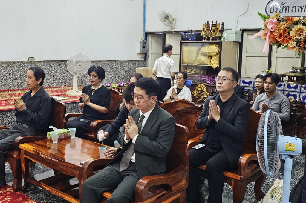 ประมวลภาพงานสวดพระอภิธรรมศพ "ทองแถม นาถจำนง" คืนที่ 2