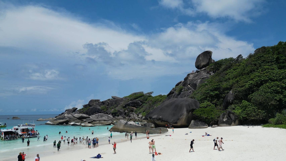 ประกาศปิดหมู่เกาะสิมิลัน-สุรินทร์ 5 เดือน ฟื้นฟูธรรมชาติช่วงมรสุม เปิดเที่ยวอีกครั้ง 15 ต.ค.นี้ 