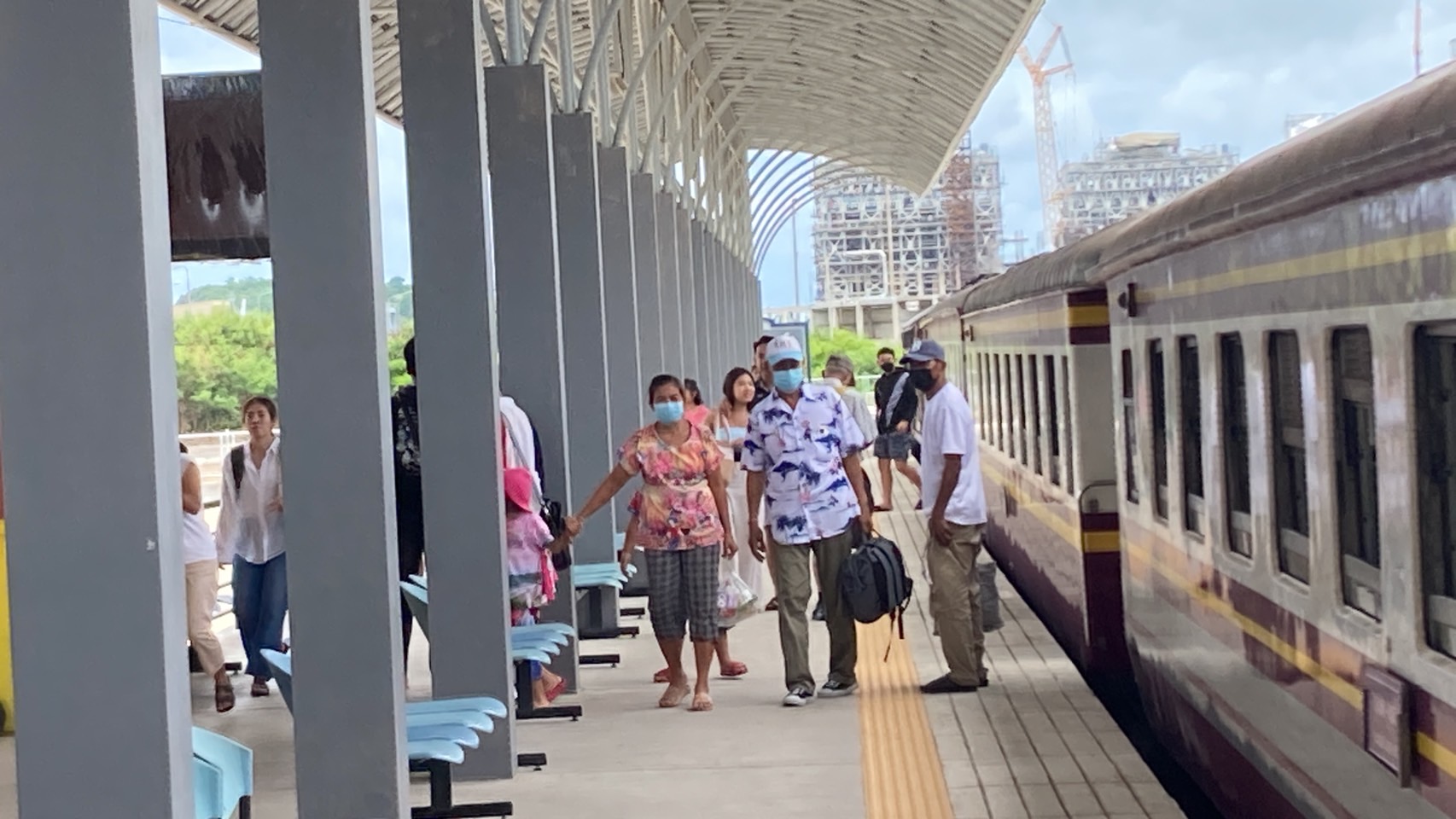 รฟท.บูมท่องเที่ยวทางรางรถไฟพัทยา-จุกเสม็ดดึงปชช.-นทท.แห่ใช้บริการคึกคักรับเสาร์-อาทิตย์