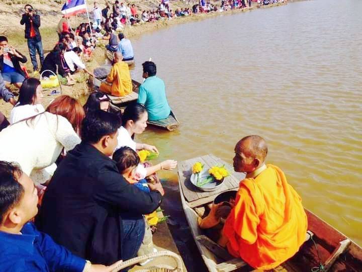  ทต.โคกขมิ้น เตรียมจัดสืบสานประเพณีตักบาตรทางเรือ วันปีใหม่