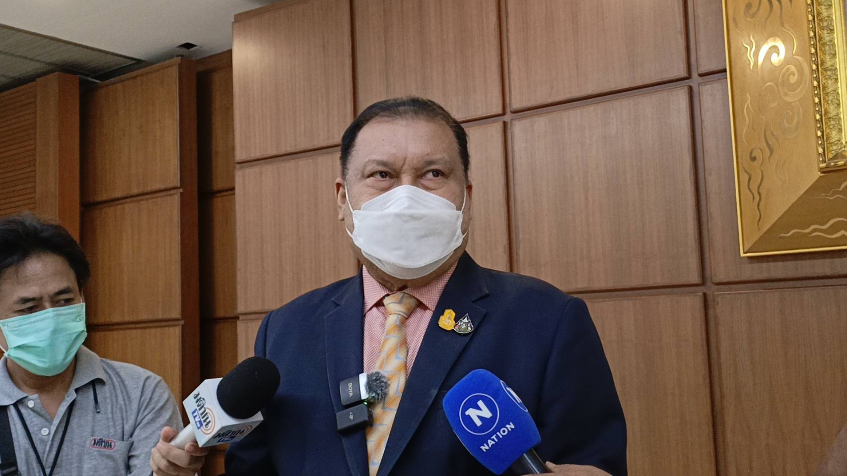 "สนธิญา" จี้กกต.สอบ "ธนาธร-พรรณิการ์" ถูกตัดสิทธิ์ทางการเมืองสามารถยุ่งเกี่ยวเลือก สว.ได้แค่ไหน