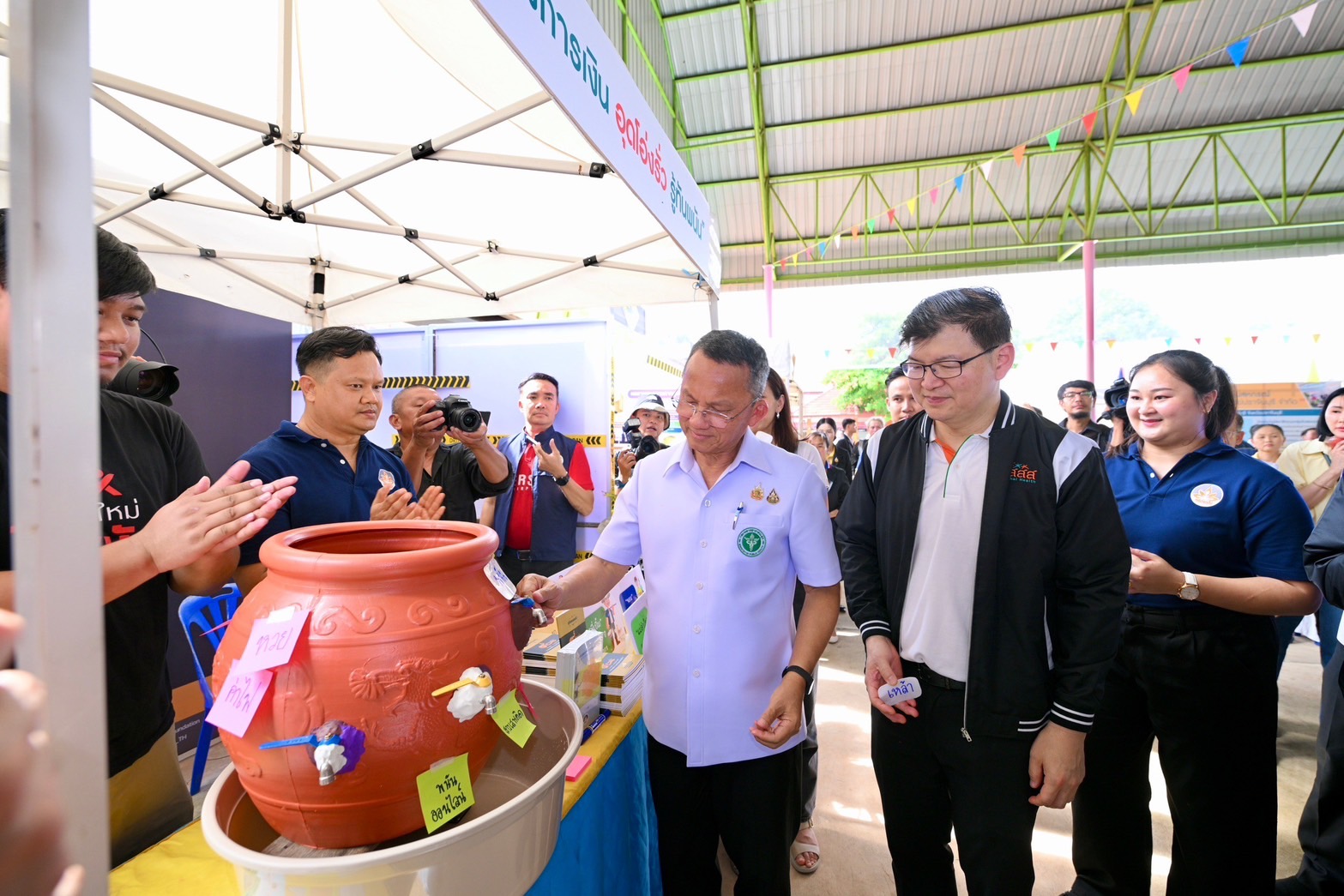 "สมศักดิ์" ลงพื้นที่อ.ประจันตคาม เดินหน้าลดเสี่ยง ลดผู้เสพ สร้างสุข มีเงินออม” เร่งนโยบาย บำบัดฟื้นฟู