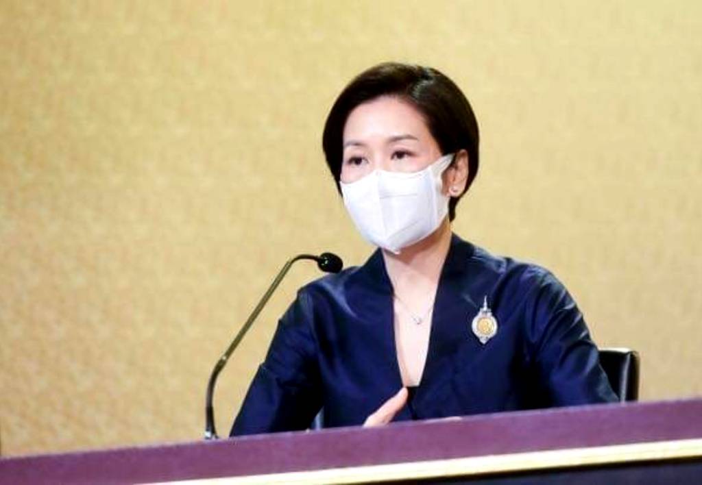 "รัฐบาล" ยืนยันจัดมาตรการดูแลผู้ป่วยเด็กโควิด-เด็กกำพร้าจนโต "กทม." เปิดศูนย์พักคอยสำหรับเด็กเพื่อส่งต่อแห่งแรกแล้ว