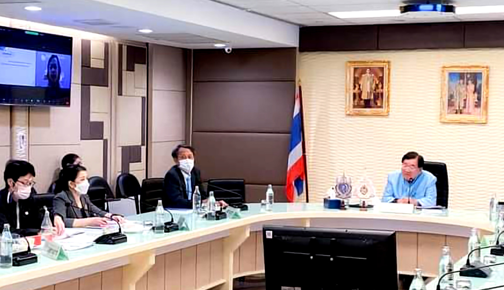 ไฟเขียว 4 ร่างมาตรฐาน “ยางแผ่นรมควัน-ยางเครปเกรดพรีเมียม-ฟาร์มเพาะพันธุ์และอนุบาลสัตว์น้ำเพื่อการบริโภค-ฟาร์มไก่ไข่รุ่น” เพิ่มความเชื่อมั่นผู้บริโภค