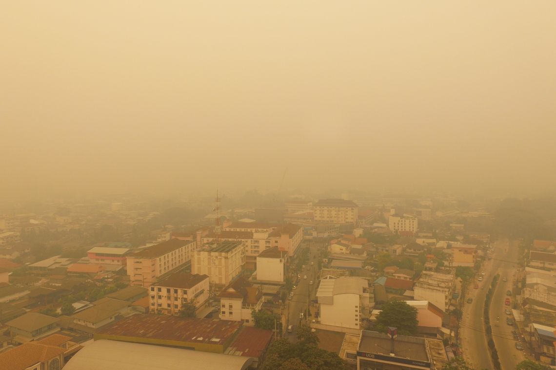 เช้าวันนี้ เชียงราย พบค่าฝุ่น PM2.5 เกินเกณฑ์มาตรฐานระดับโซนสีส้ม ส่วนเขตพื้นที่ กทม. เริ่มมีผลต่อสุขภาพถึง 26 เขต