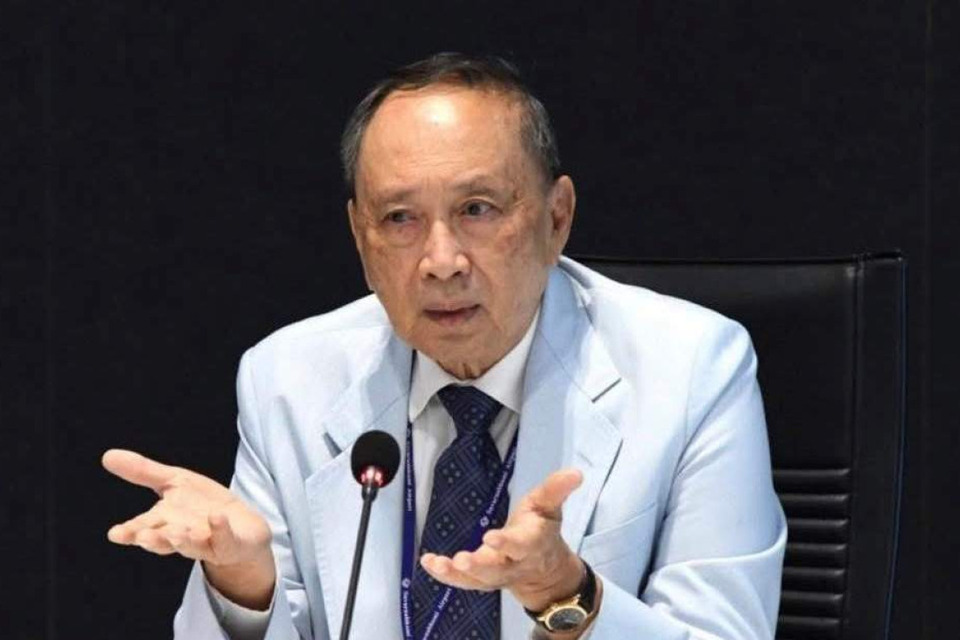 “ปลอดประสพ”ฟาดไม่ยั้ง! วิจารณ์เขมรทะลึ่งมาก ล้ำเส้นการเมืองไทย ชี้เป็นเกมซ้อนเกม แค่แผนโง่ๆ
