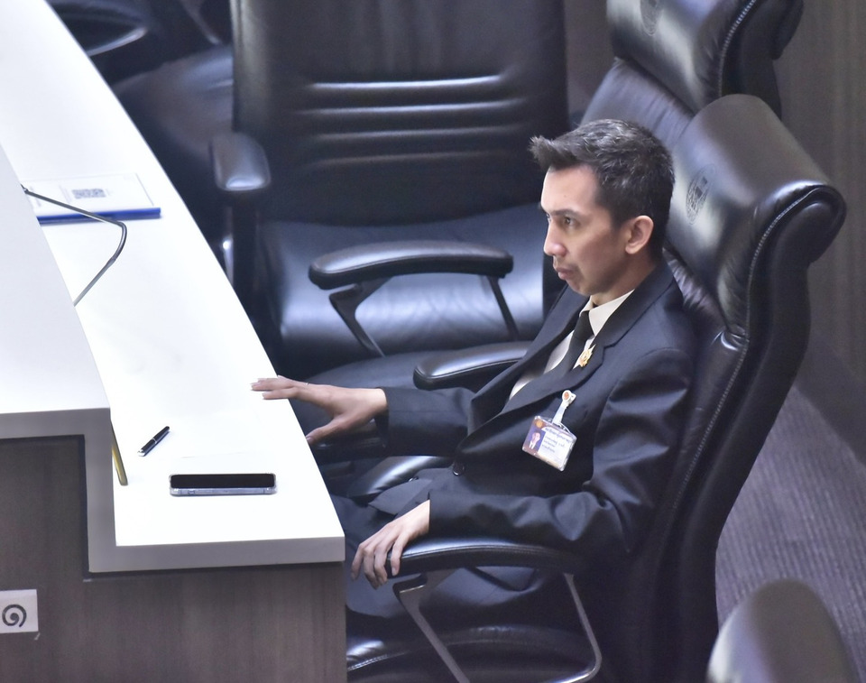 สภาฯ มติเอกฉันท์ 308 เสียง ไม่ส่งตัว "ชนนพัฒฐ์" สส.กล้าธรรม ให้ DSI สอบคดีเว็บพนัน "รังสิมันต์" เตือนระวังครหาป้องทุนสีเทา
