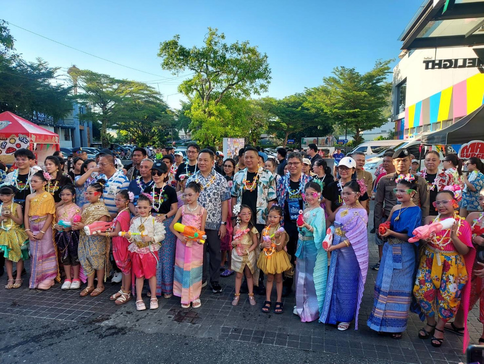 สงกรานต์ภูเก็ตโนแอลปีที่ 15 สุดคึก 5 หมื่นคนร่วมงาน ย้ำเล่นน้ำปลอดภัยไร้แอลกอฮอล์