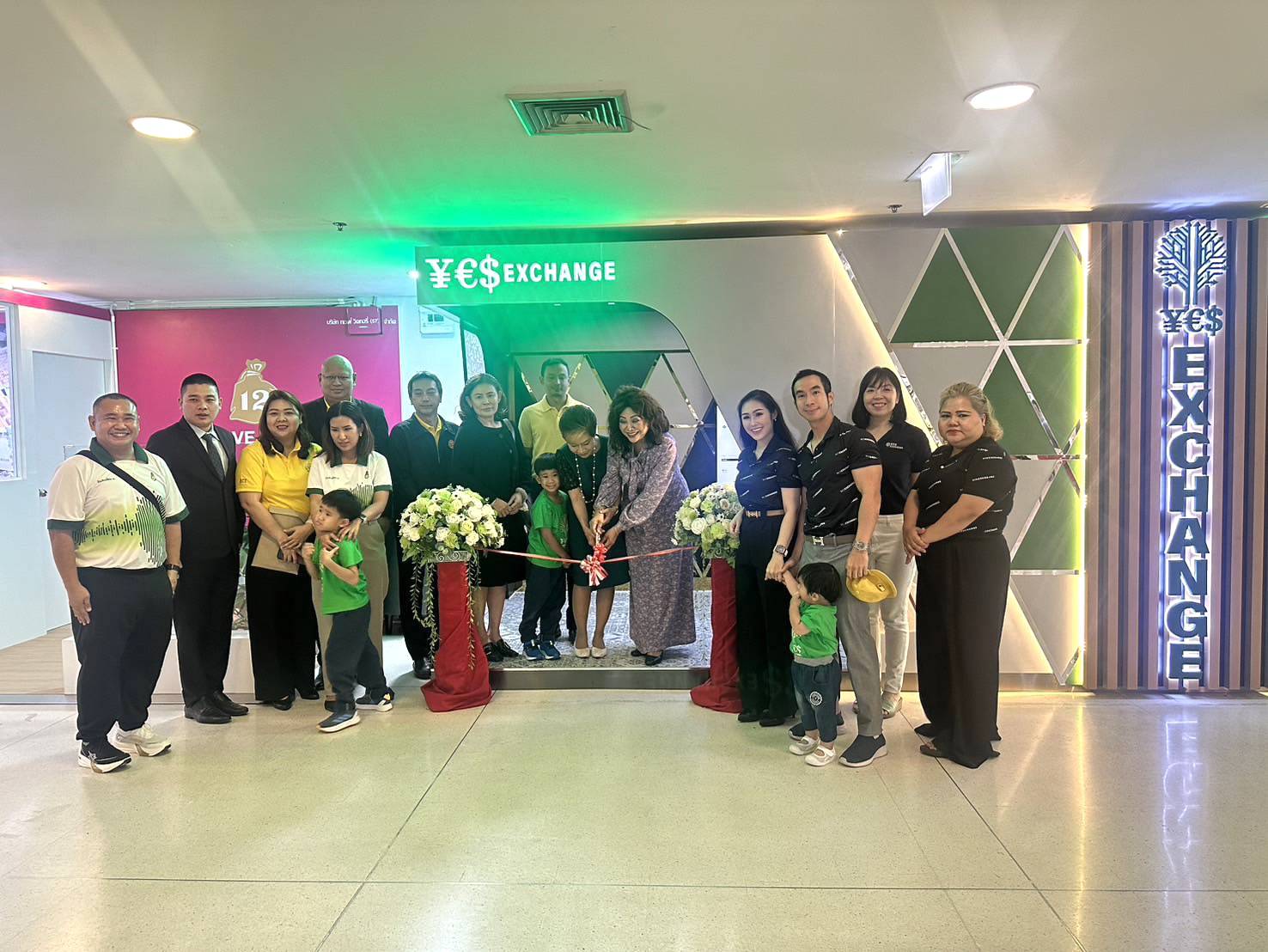 เปิดบูธแลกเงิน YES EXCHANGE
