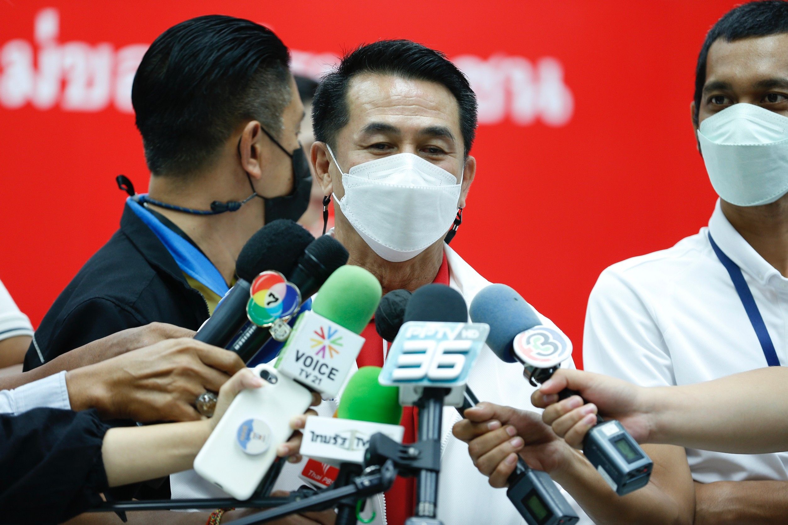 "หมอชลน่าน" เชื่อศาลรธน.ชี้สูตรหาร 500 ขัดม.91 ยันยุทธศาสตร์แตกแบงค์พันเป็นการปรับตัวของพรรคการเมือง