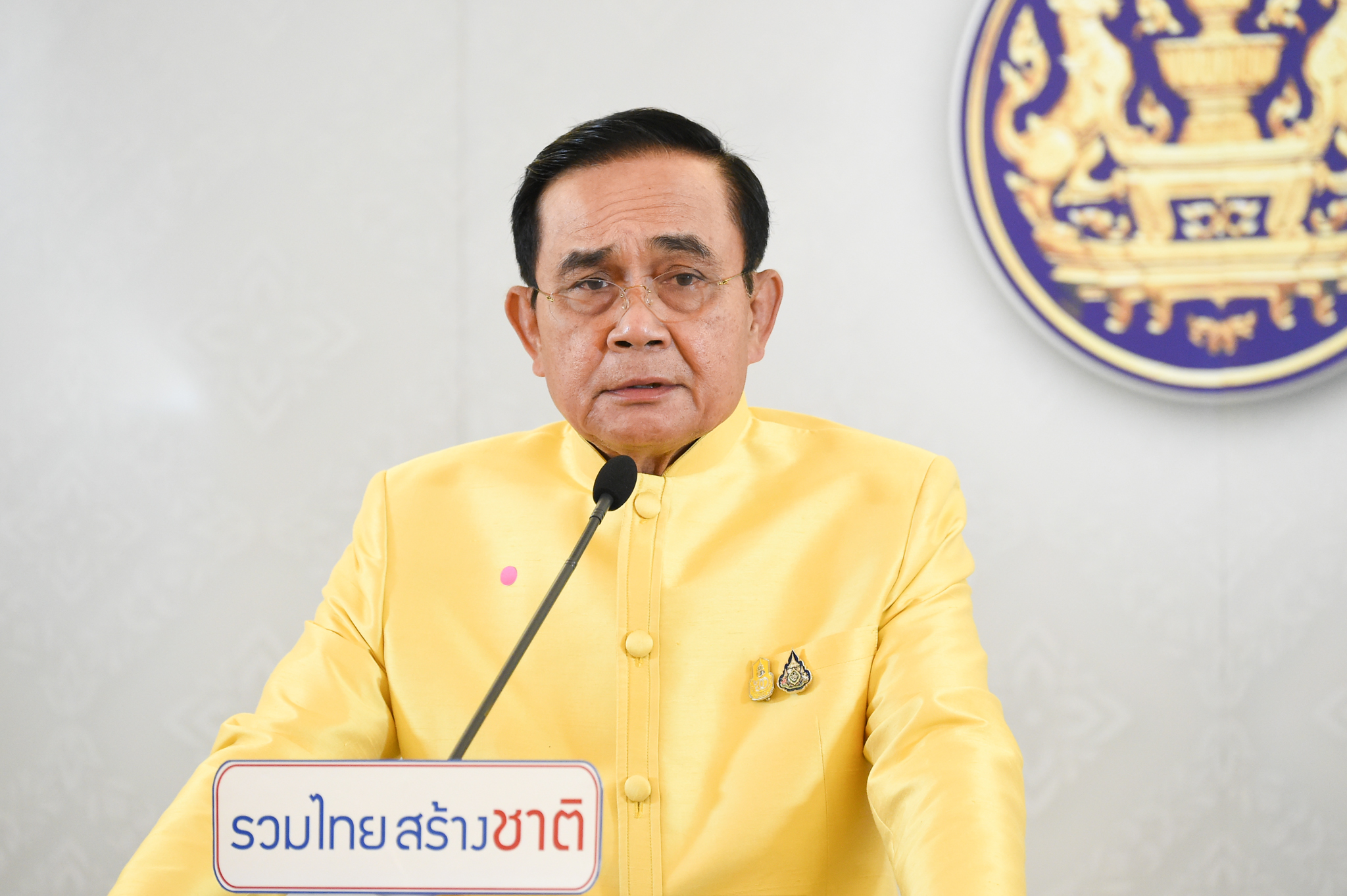 "นายกฯ"ขอโทษคนไทย ในฐานะ "ผอ.ศบค." สั่งทบทวนมาตรการทั้งหมด ยังไม่ล็อกดาวน์รอบ2