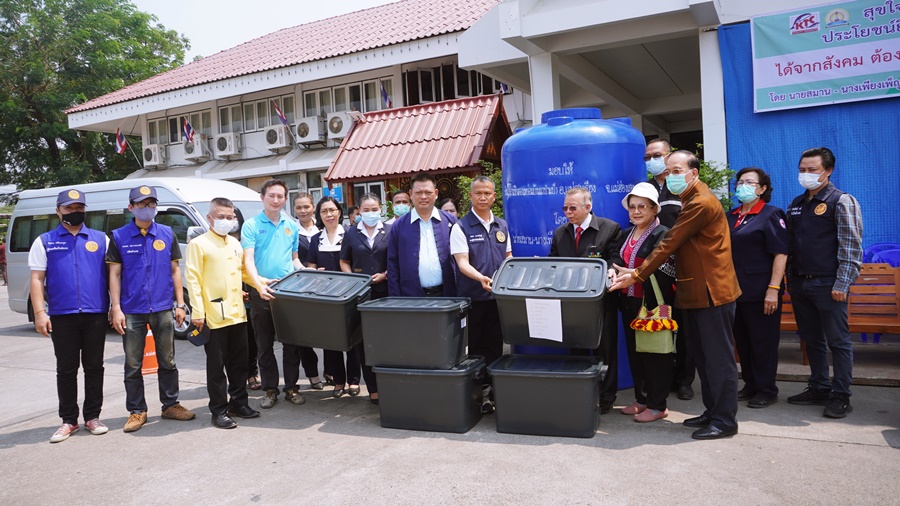  มูลนิธิพิพัฒน์แม่ฮ่องสอน ปล่อยขบวนรถบรรทุกถังน้ำสู้ภัยแล้ง 7 อำเภอ 