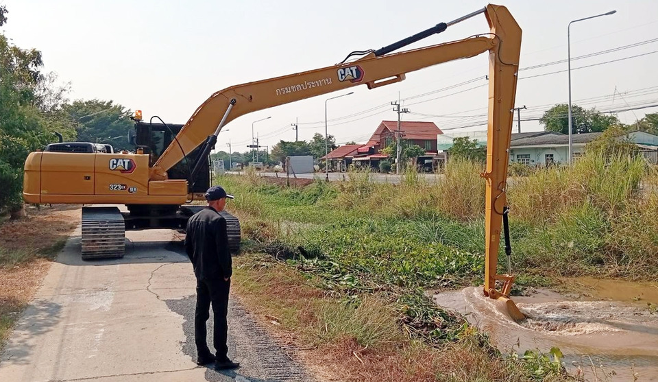สชป.10 ลงพื้นที่ลพบุรี เร่งกำจัดวัชพืชคลองซอย 21 ขวา เสริมระบบส่งน้ำ
