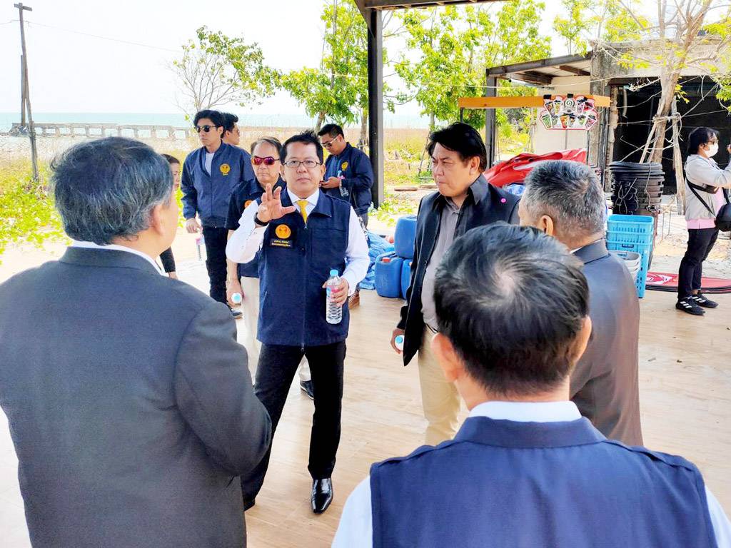"จิรายุ" ลงพื้นที่ตรวจทุจริตโครงการพัฒนาท่าเทียบเรือประมงหัวหิน