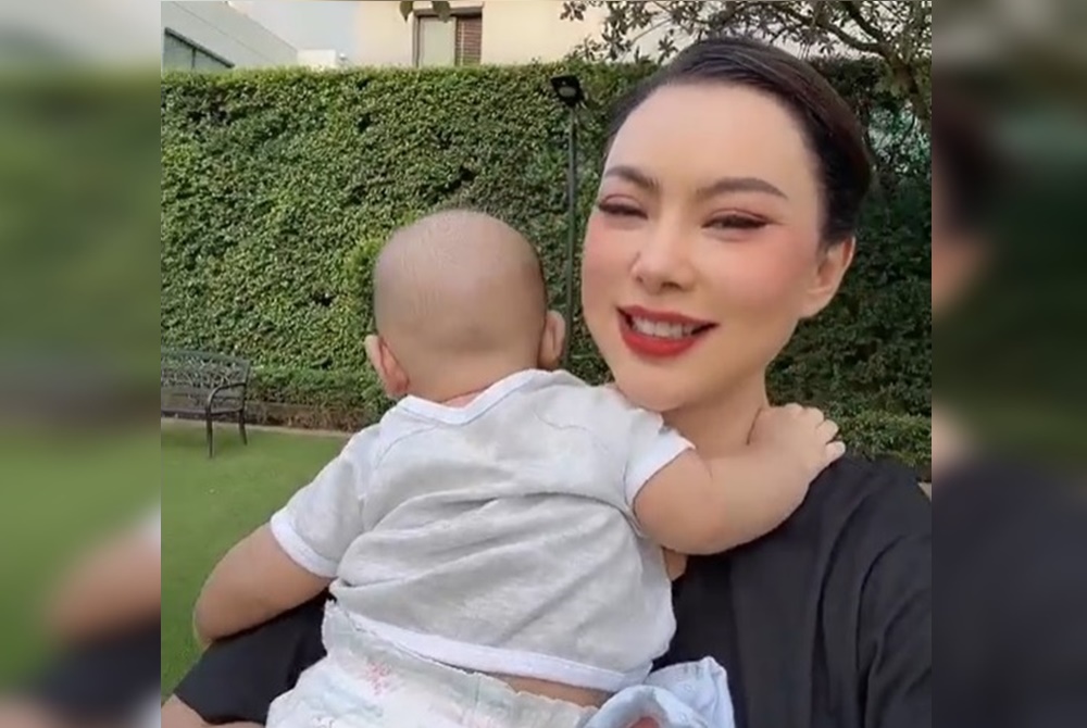 "บุ๋ม ปนัดดา" โพสต์คลิปประกาศขายบ้านเพื่อ "น้องอเล็กซ์"