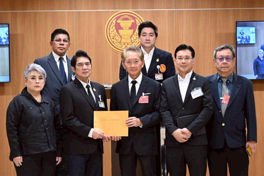 “ธีระชัย” ลุย! ยื่น “วันนอร์” สอบ “นายกฯหนู” ลงนามแร่หายาก-ปฏิญญาโค่นสแกมเมอร์ หวั่นเข้าข่ายทำผิด รธน.เปิดช่อง “มะกัน” แทรกแซงชาติ 
