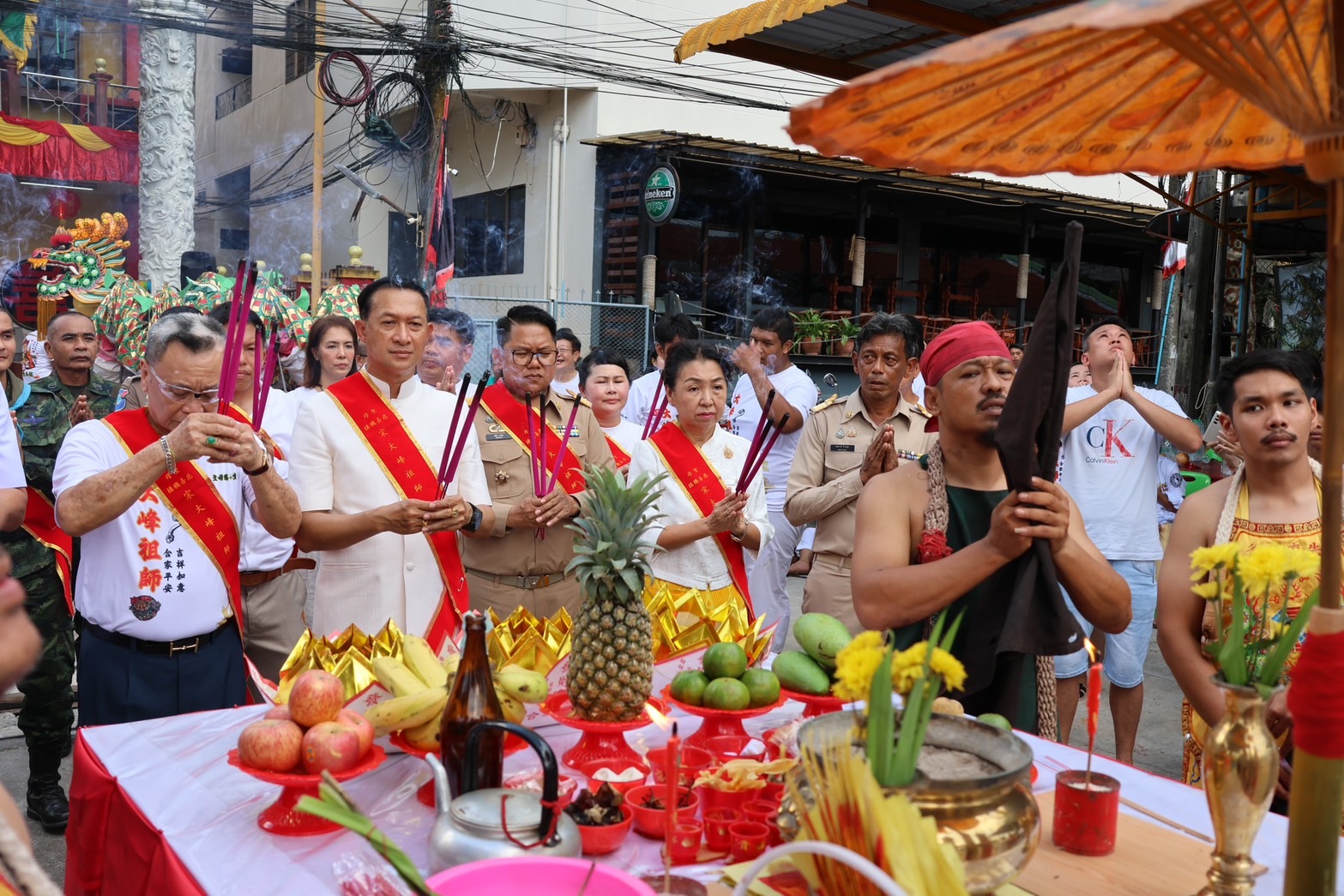 ผู้ว่าฯ นรา เปิดงาน “ประเพณีถือศีลกินผัก ประจำปี 2567” อำเภอสุไหงโก-ลก สืบสานวิถีบุญของชาวไทยเชื้อสายจีน