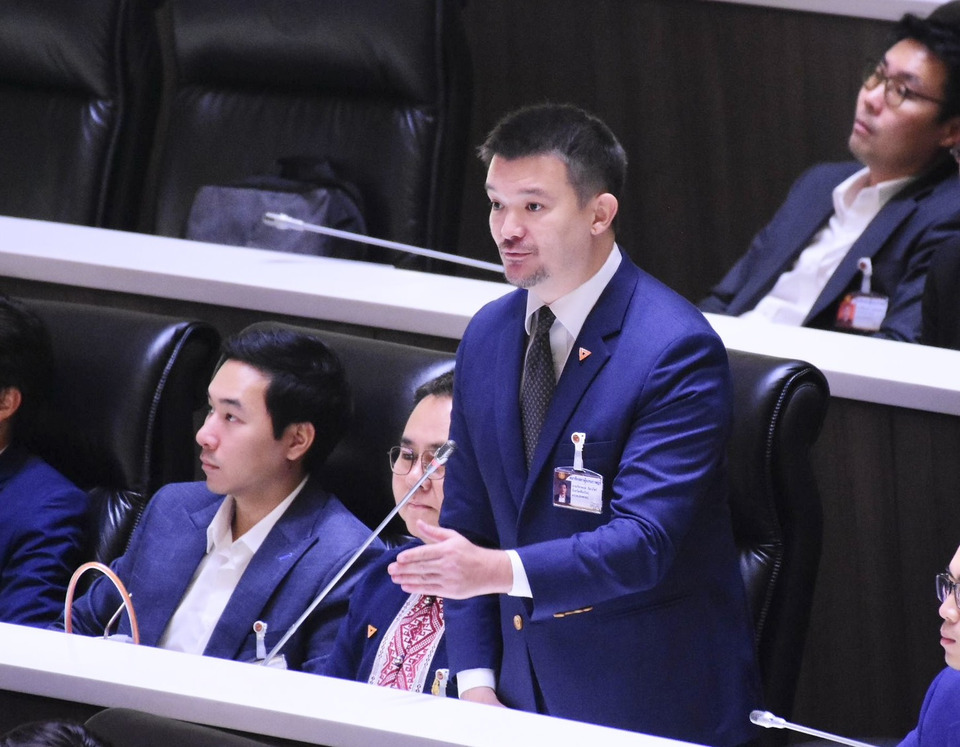 "ภัทรพงษ์” จี้ถาม "อนุทิน" แก้ PM2.5 ชาติหน้าหรือ? ซัด "สุชาติ" ทำงานไม่เป็น-ไม่ยอมรับความจริง