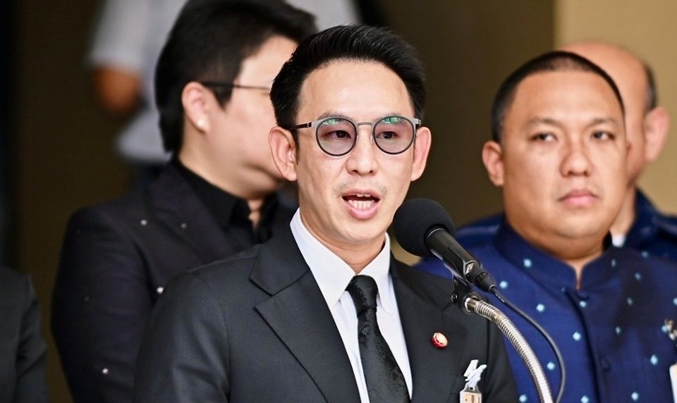 “วรศิษฎ์” ยันคดี ปปช.ชี้มูลลุง-พ่อ ไม่กระทบงาน ลั่นไม่ใช่สิ่งที่ทำเอง เชื่อผลงานเป็นตัววัดความนิยม