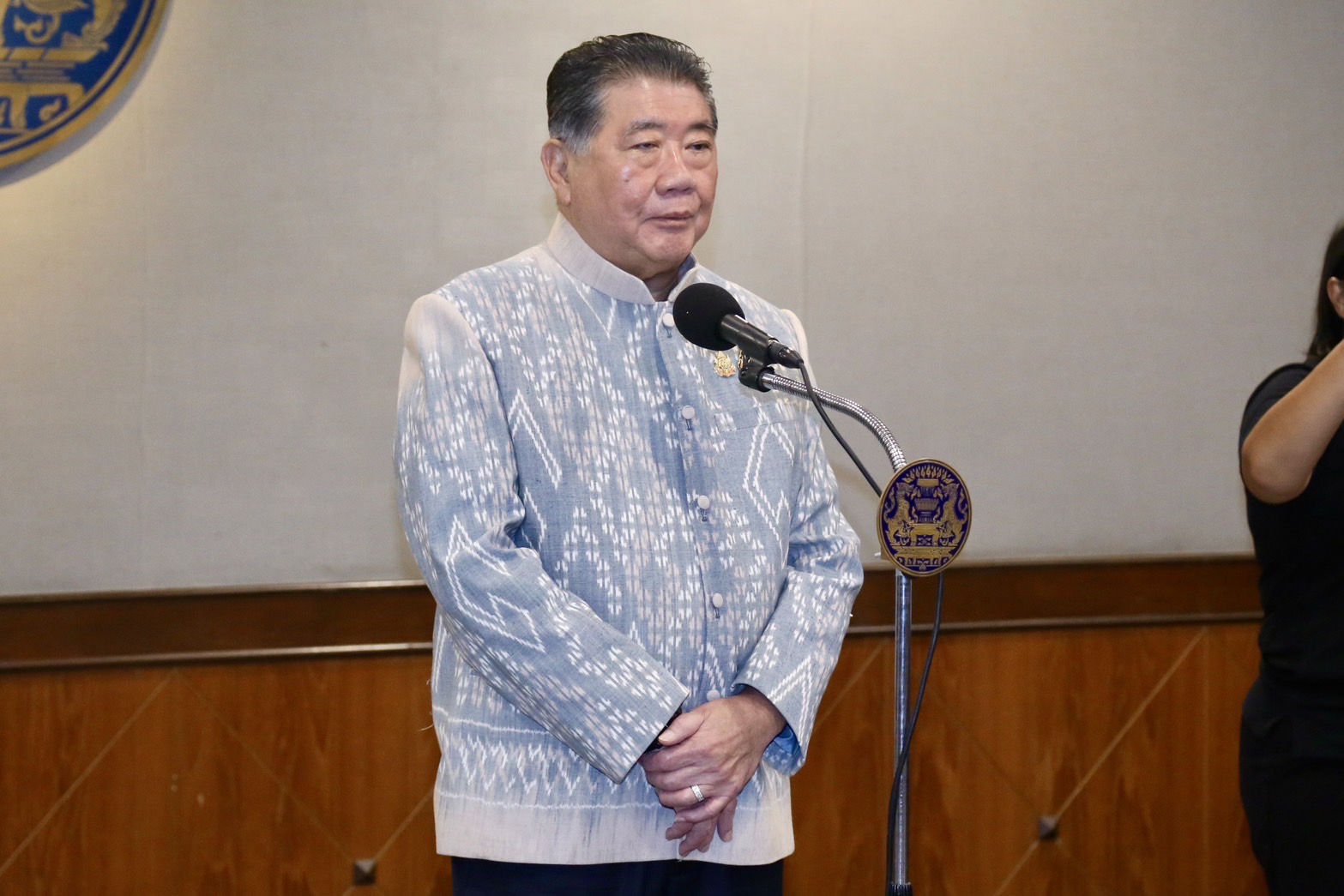 "บิ๊กอ้วน" ยัน "กองทัพ" ไม่ร้าวฉาน ยังไม่ชัด เปลี่ยน "คณะพูดคุยสันติสุข" ตั้ง "เลขาฯสมช." เป็นคนใน
