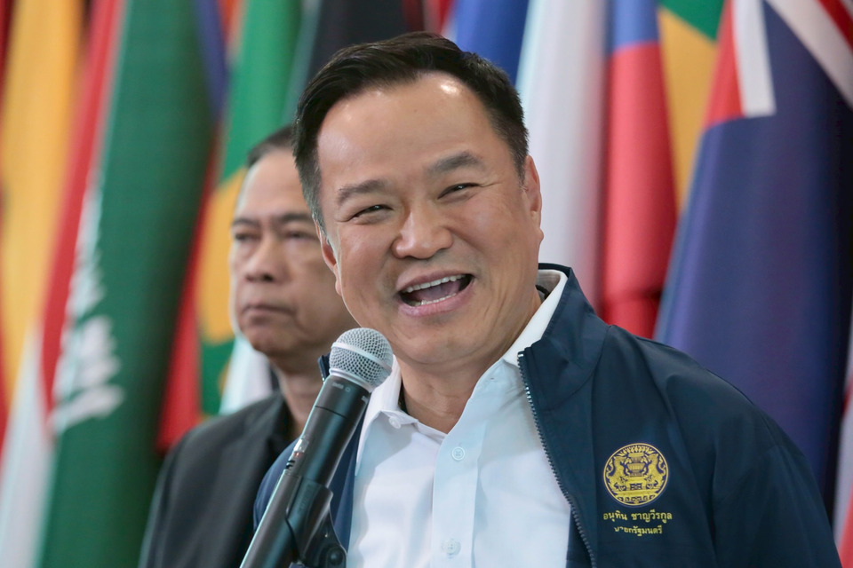“อนุทิน” ไม่บอกหน้าตา "รัฐบาล" เลี่ยงตอบ "กธ." ร่วม ขอเลือกนายกฯก่อน โต้ ไม่ได้ตอบว่าไม่นั่งกลาโหม
