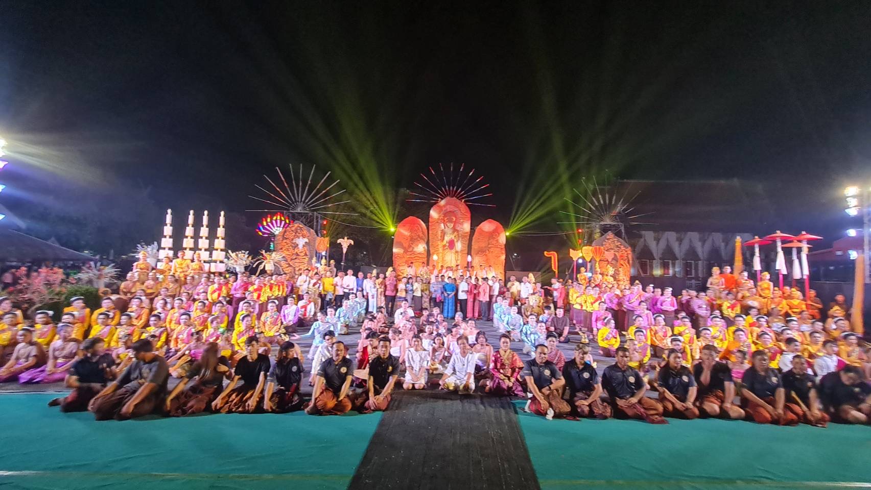 ผู้ว่าฯชัยภูมิ ปลื้มสุดๆ ชื่นชม การแสดง แสง สี เสียง นมัสการพระใหญ่ทวารวดี เมืองนครกาหลง