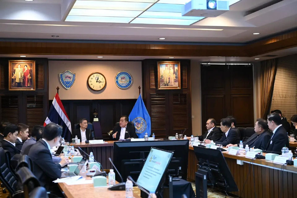 หอการค้าไทย หารือ พรรคประชาธิปัตย์ เสนอ 6 วาระแห่งชาติ หนุนศก.โปร่งใส-ต้านคอร์รัปชัน