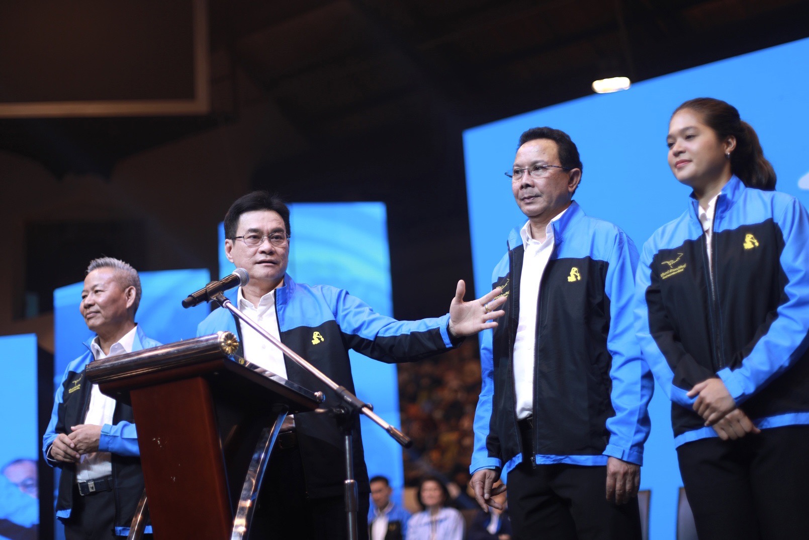 "จุรินทร์" ไม่กังวล "บิ๊กตู่" หาเสียงภาคใต้ ชี้เป็นเรื่องปกติ บอกปีนี้แข่งกัน 8 ปีที่แล้ว 10  พรรค