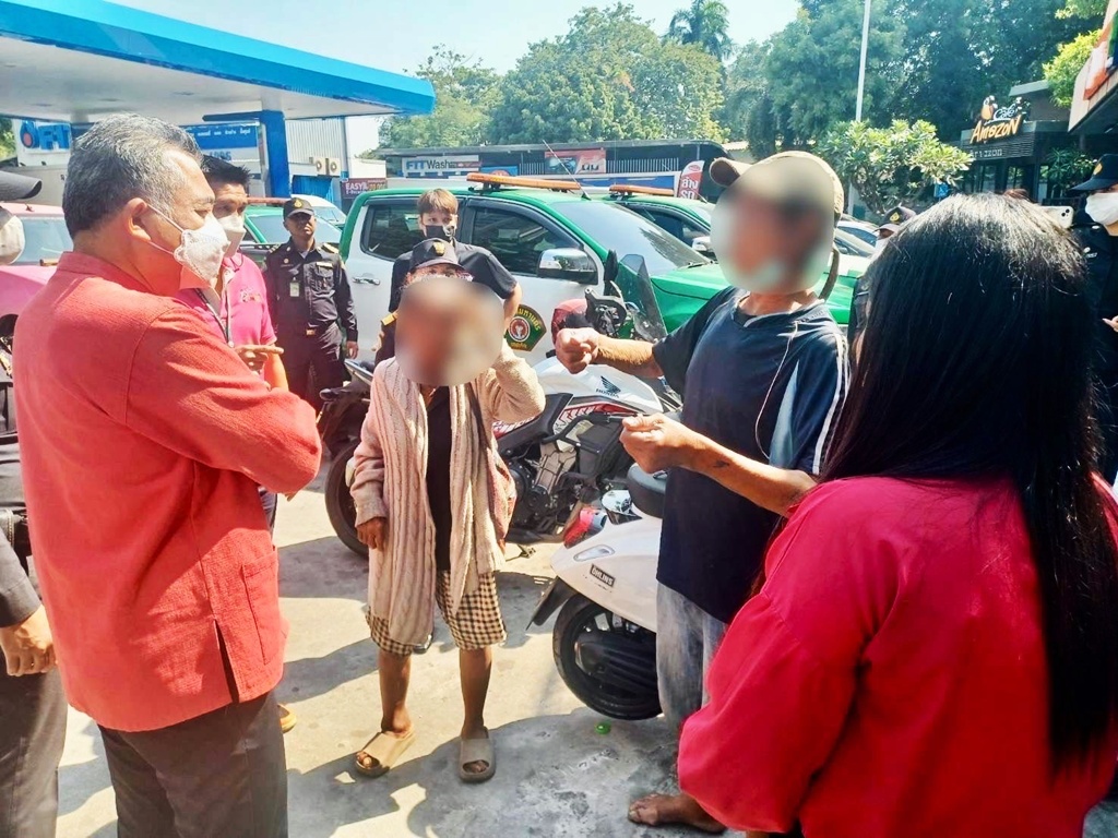 ทีม ศรส. รุดช่วยหญิงสูงวัยถูกชายเร่ร่อนทำร้ายร่างกาย รับเข้าดูแลสวัสดิภาพ