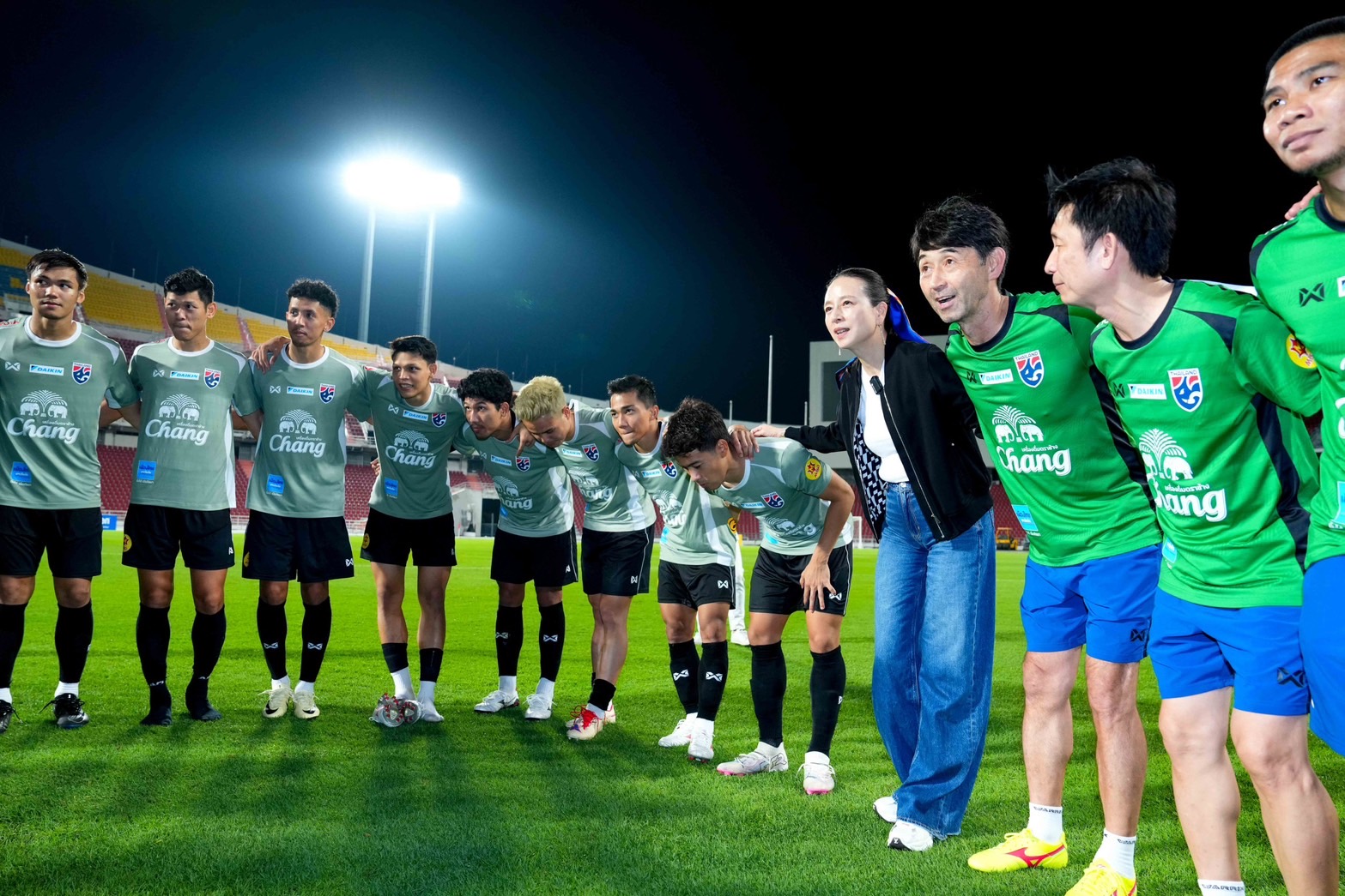 "มาดามแป้ง- แข้งช้างศึก" ผุดแคมเปญชวนแฟนบอลเชียร์ไทยให้ถูกกติกา เกมเปิดบ้านพบ "เกาหลีใต้" 