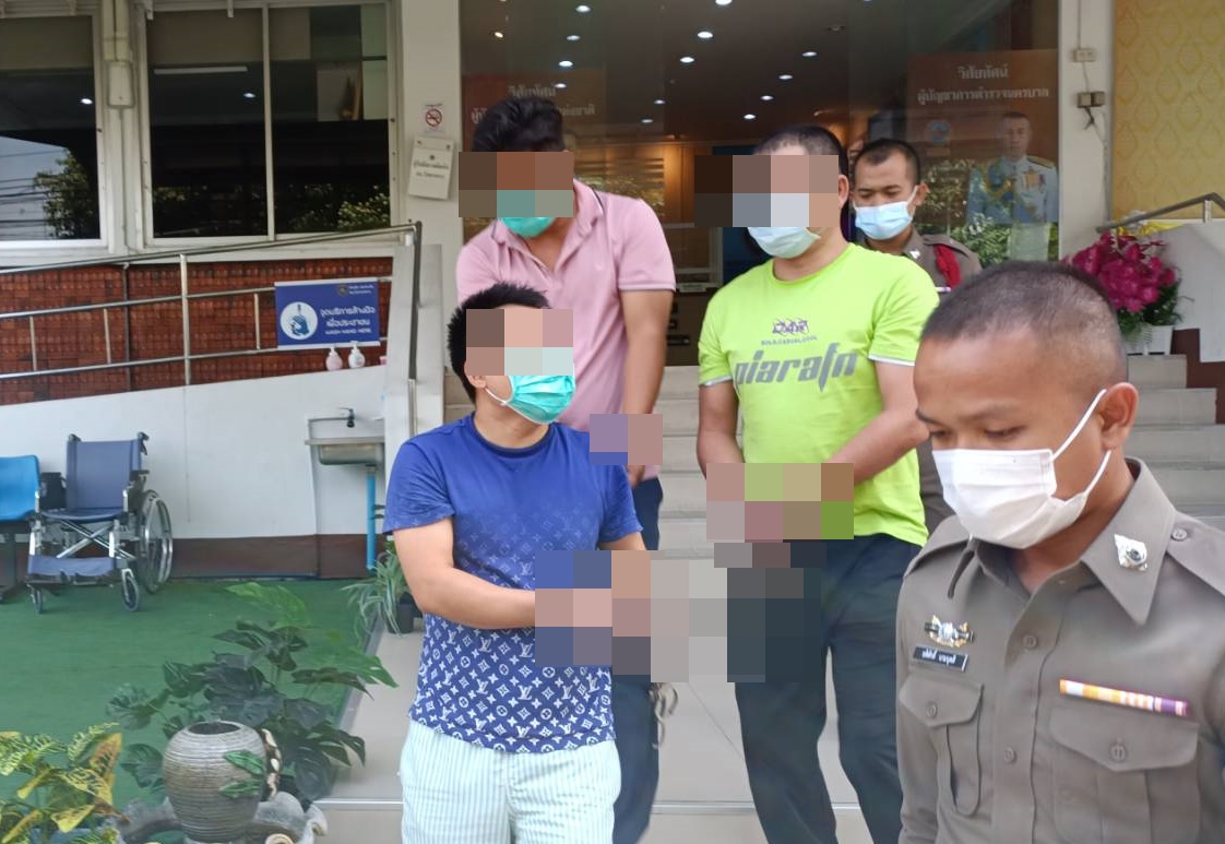 ตำรวจ สน.วังทองหลาง นำตัว 3 แก๊งมังกรจีนฝากขังศาลอาญารัชดา