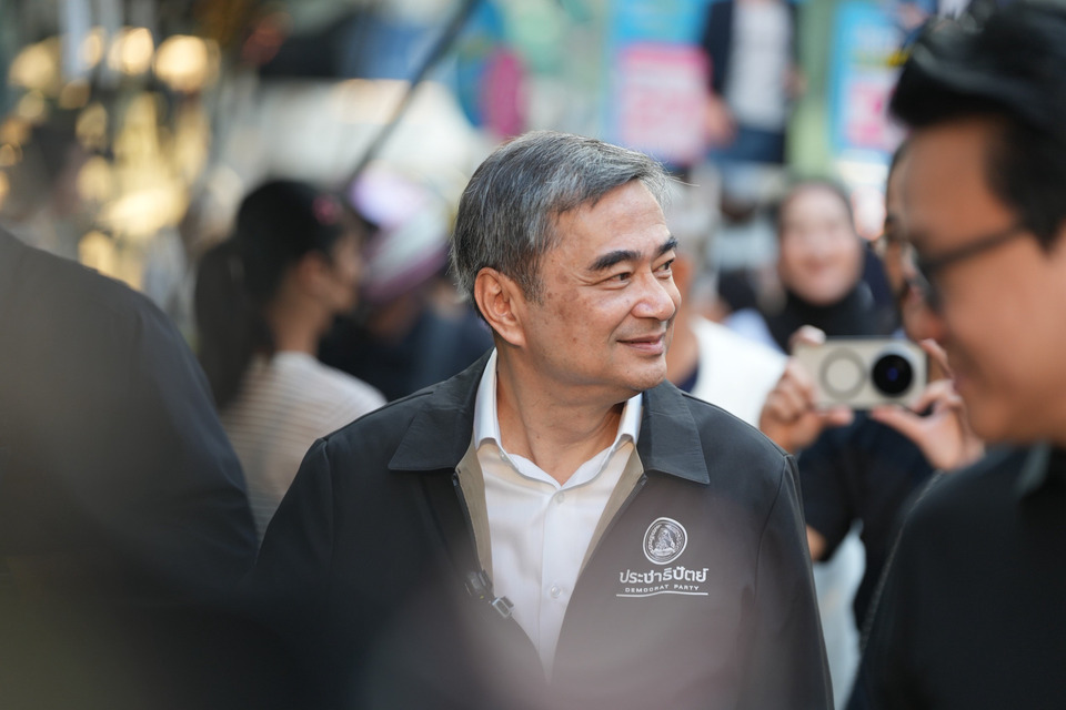 “อภิสิทธิ์” ย้ำจุดยืน ปชป. ชัดเรื่องร่วมรัฐบาล มั่นใจนโยบายไม่กระทบงบ ชี้บางพรรคเขียนนโยบายไร้งบ