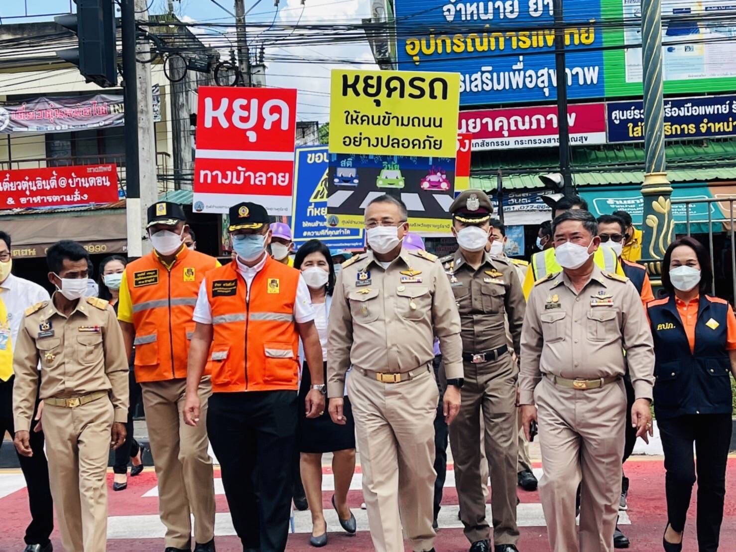 สุราษฎร์ธานี Kick Off รณรงค์ลดอุบัติเหตุบริเวณทางข้าม