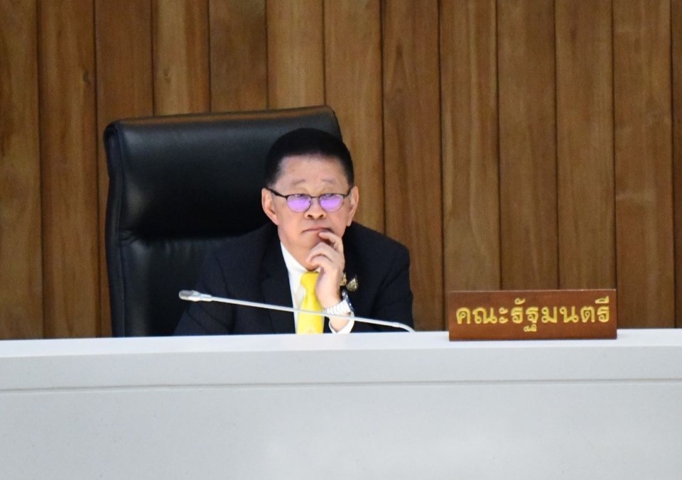 "ดีอี" ตอบกระทู้ถามสด สว.โชว์ผลงาน AOC 1441 ปราบ "หลอกลวงออนไลน์" ระงับบัญชีแล้วกว่า 300,000 บัญชี