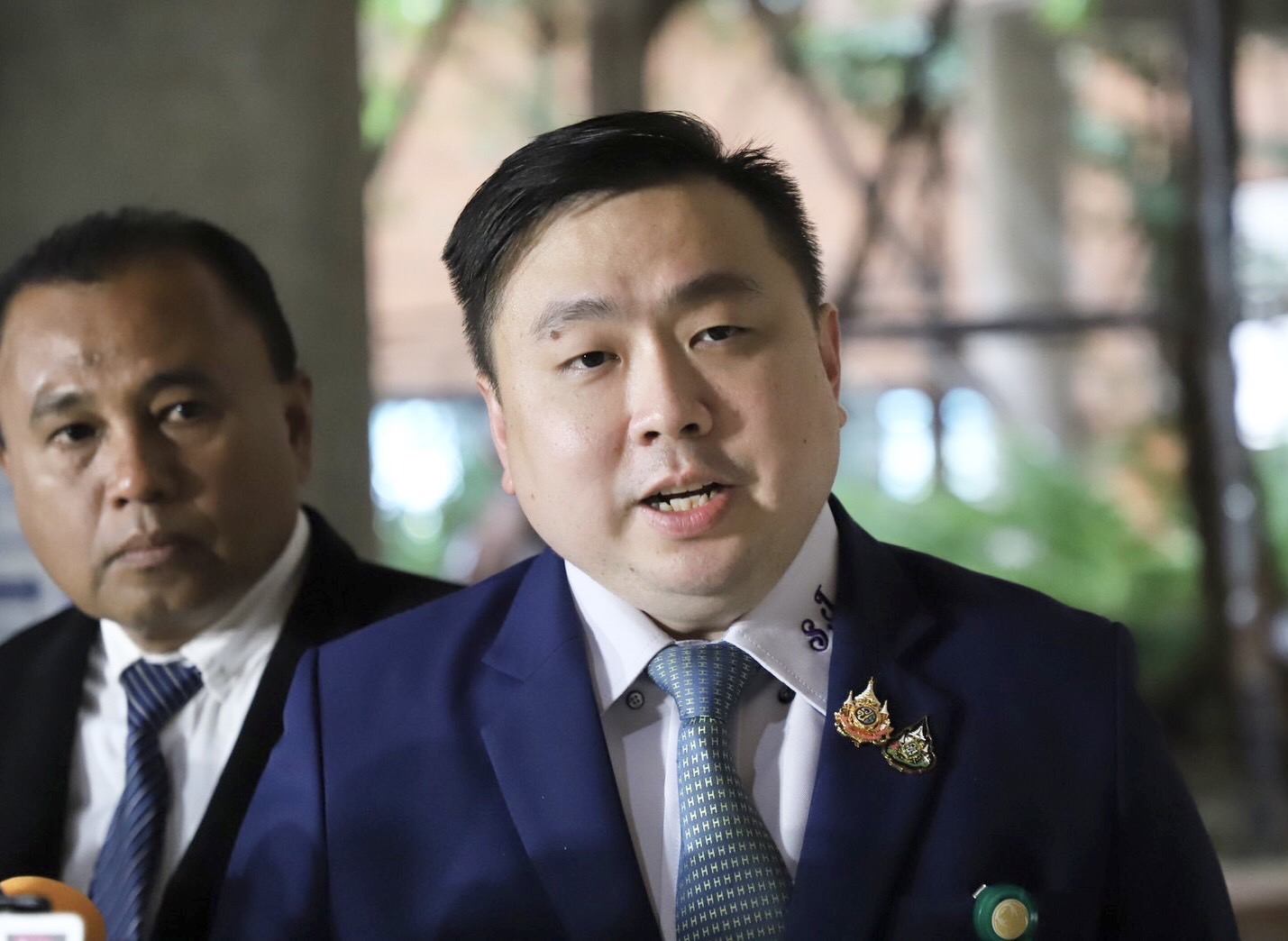 "สามารถ" ไล่ "เด็จพี่" ไปตรวจสอบ "17 สส. " พรรคเพื่อไทย ขาดประชุม ยัน  "บิ๊กป้อม" ไม่ได้ทำอะไรผิด ส่งใบลาตามปกติ  