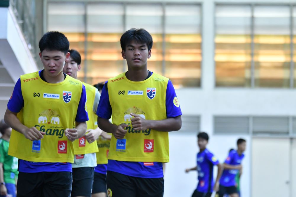 ติวเข้ม! ช้างศึก U17 สร้างร่างกายต่อเนื่องในห้องยิม "สรกฤช" มองทีมมีการแข่งขันกันสูง ลุยศึกชิงแชมป์เอเชีย รุ่นอายุไม่เกิน 17 ปี รอบสุดท้าย ที่ซาอุฯ