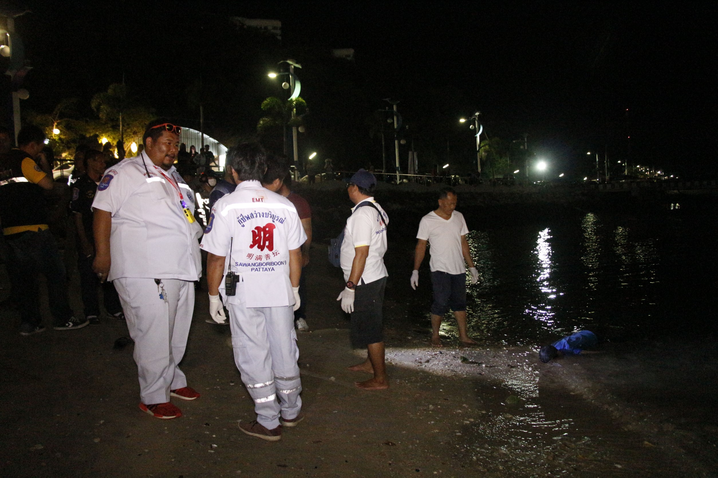 นทท.เที่ยวงานเคาท์ดาวน์​พัทยา แตกตื่นพบศพลอยเข้าท่าเรือแหลมบาลีฮาย