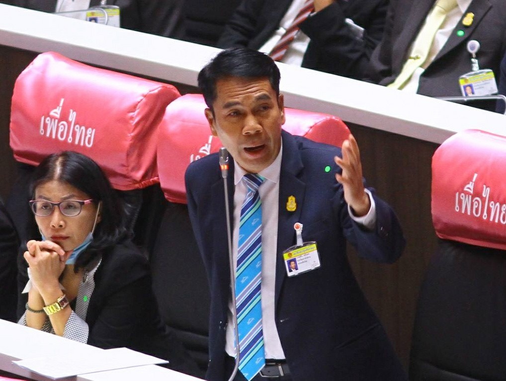 "สุทิน" มั่นใจ "สมพงษ์"ลาออกไม่ใช่สัญญาณพรรคแตก ปัดข่าว "คุณหญิงพจนมาน"บริหารต่อ