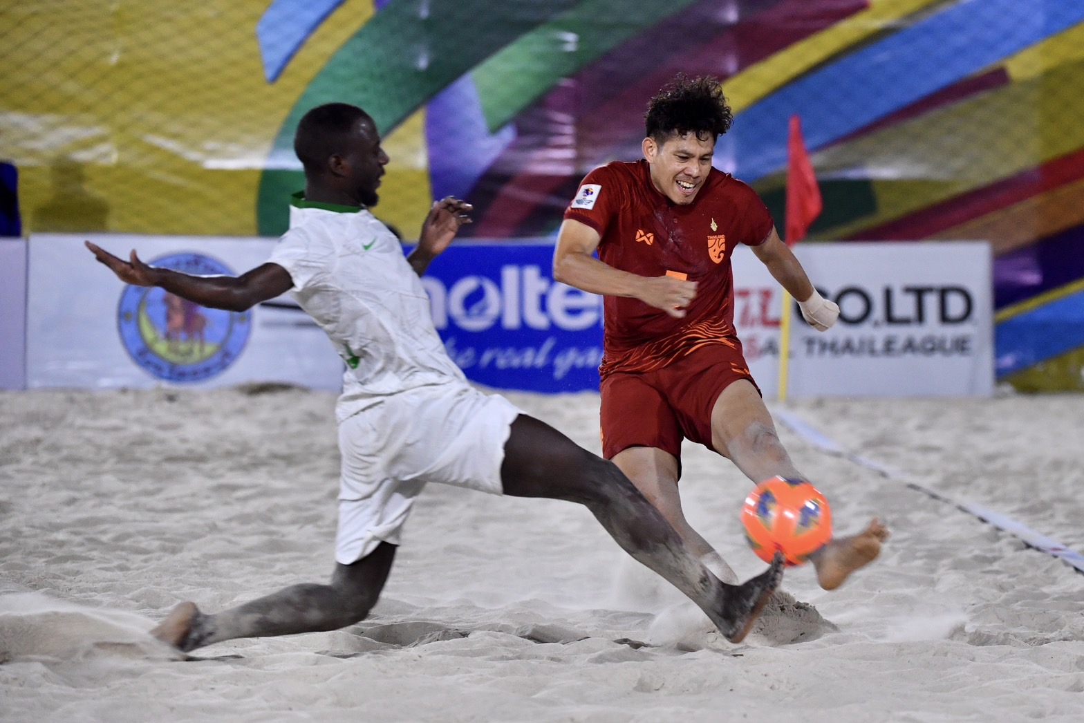 บอลชายหาดช้างศึก สตาร์ทไม่สวย พ่าย ซาอุฯ 2-3 ศึก AFC Beach Soccer Asian Cup 2023