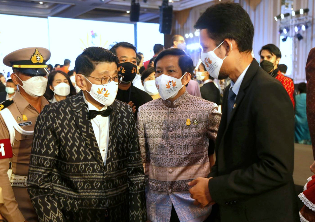 ก.เกษตรฯ ร่วมงานมหกรรมผ้าไหม “ไหมไทยสู่เส้นทางโลก” ปีที่ 11