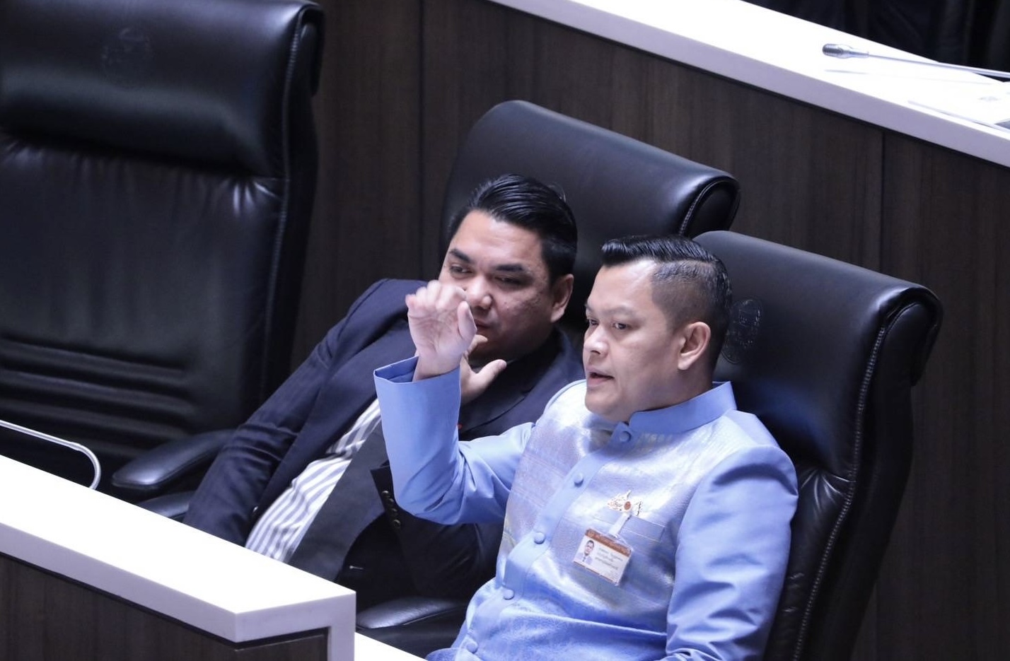 “ธนกร” แนะ ปชช. เช็คสิทธิ์-ใช้เสียงเลือกอบจ. จับตาการโกง-ซื้อเสียง อย่าให้อิทธิพลมืดคุมการเมืองได้ พบแจ้งกกต.ทันที