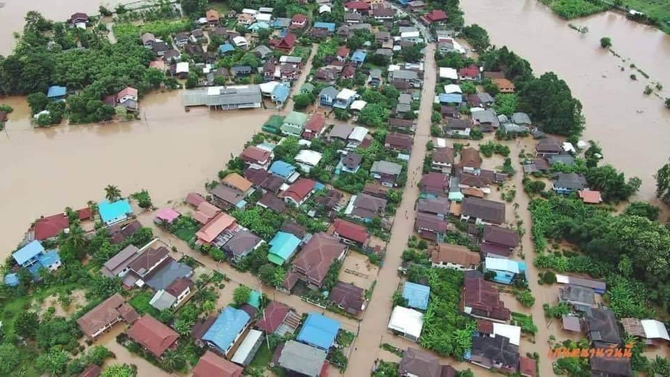กฟผ.กระจายกำลังช่วยผู้ประสบอุทกภัย พร้อมดูแลระบบไฟฟ้า-เสาส่งไฟฟ้าแรงสูงไม่ให้กระทบประชาชน