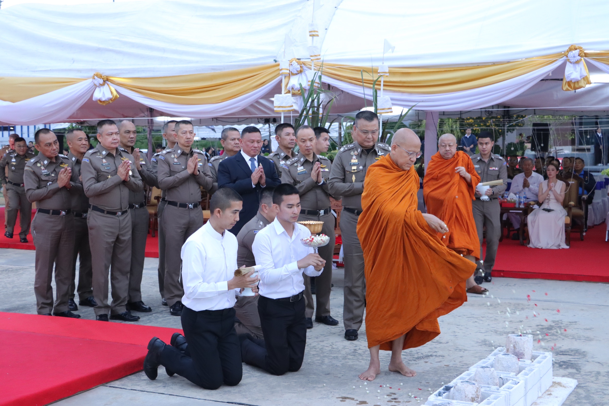 ผบช.สอท.เททองหล่อพระไพรีพินาศสร้างขวัญกำลังใจตำรวจ
